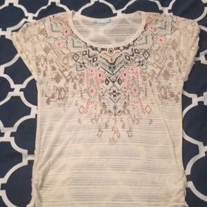 Short sleeved top with tribal print